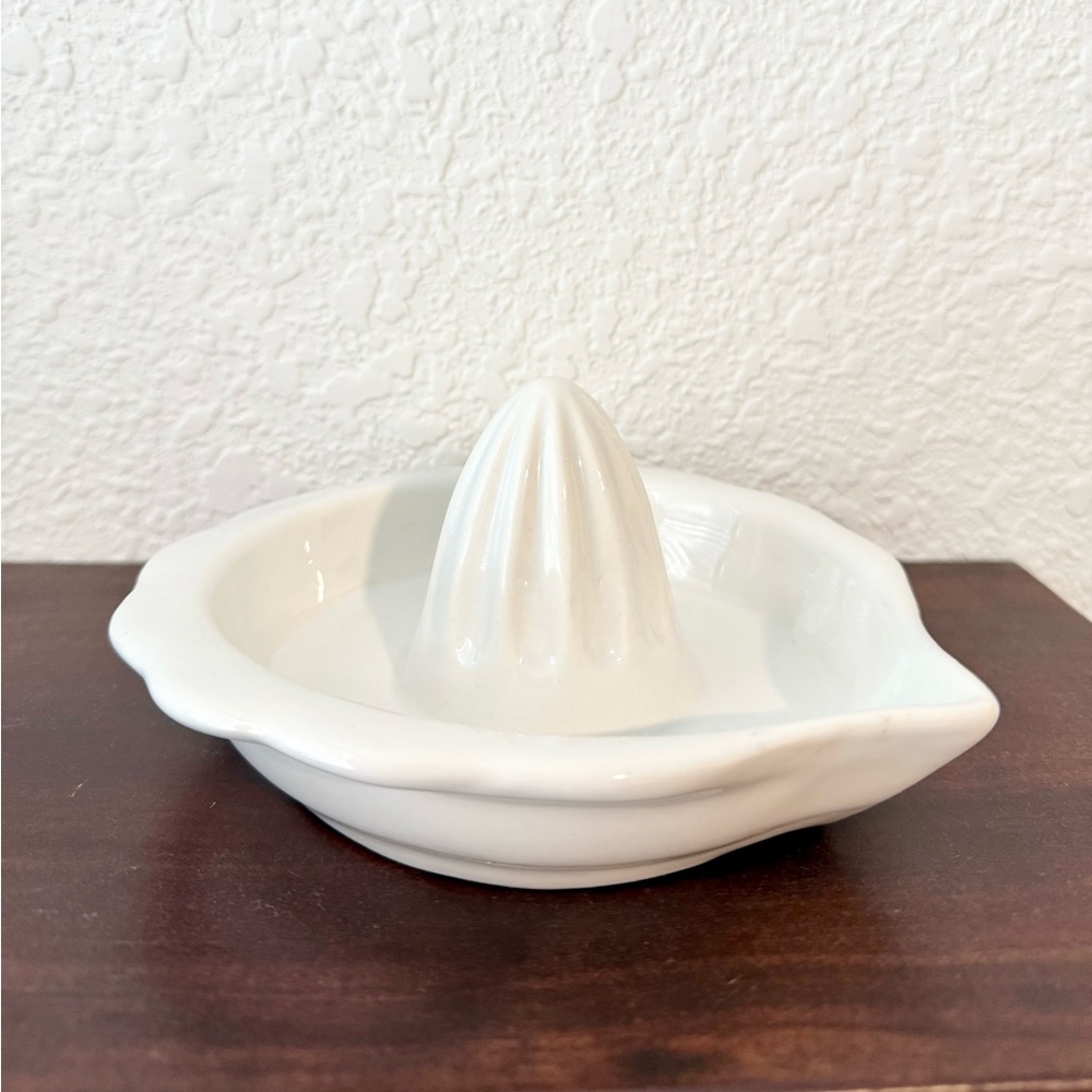 MOVING SALE | Vintage Handmade White Stoneware Citrus Juicer (Made in USA)